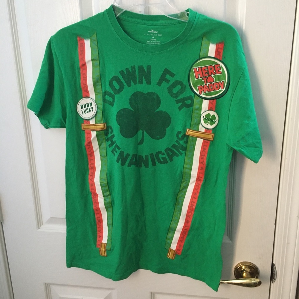 FINAL MARKDOWN Men’s short sleeved tee medium
